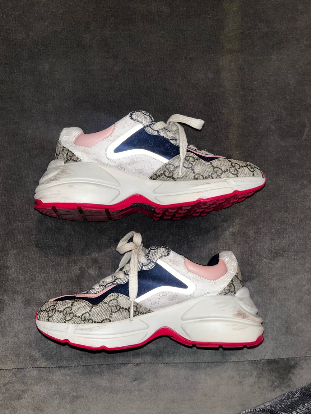 Gucci Beige Monogram Sneakers with Pink and Navy Accents - Picture 2 of 4